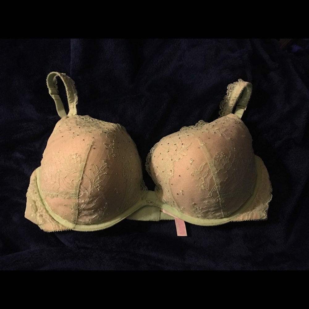 EUC VS Silver Bling and Lace Push up 38DD